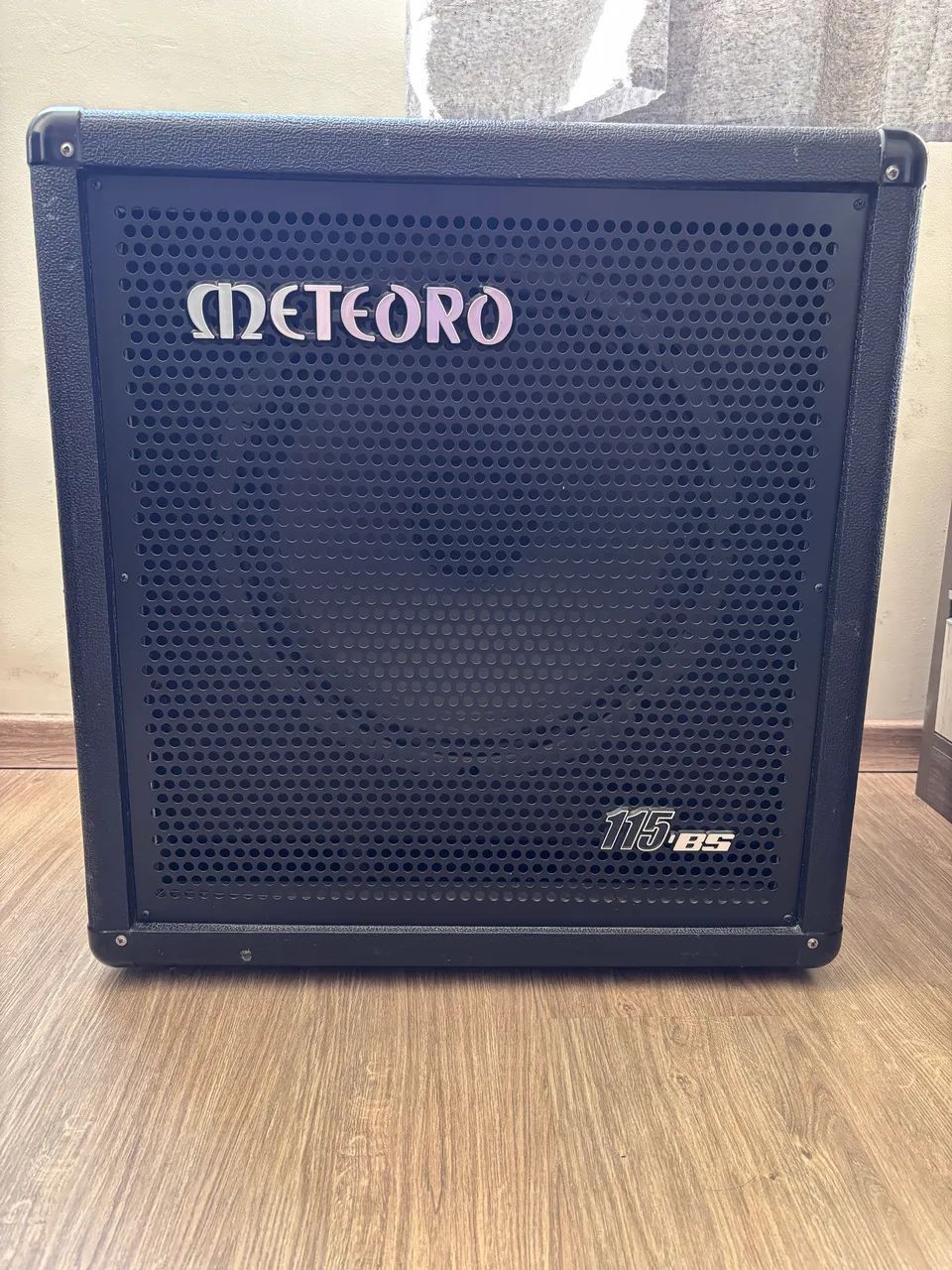 Caixa Meteoro Bass 115 BS