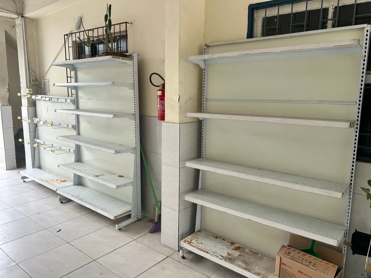 Gôndolas metálicas  - Foto 4