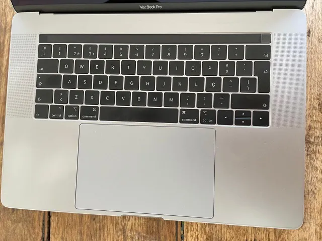 macbook pro 15 i9