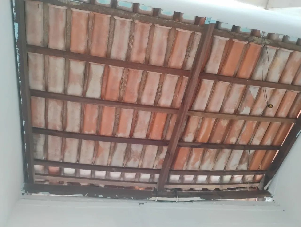 Doação de telhas plan a retirar