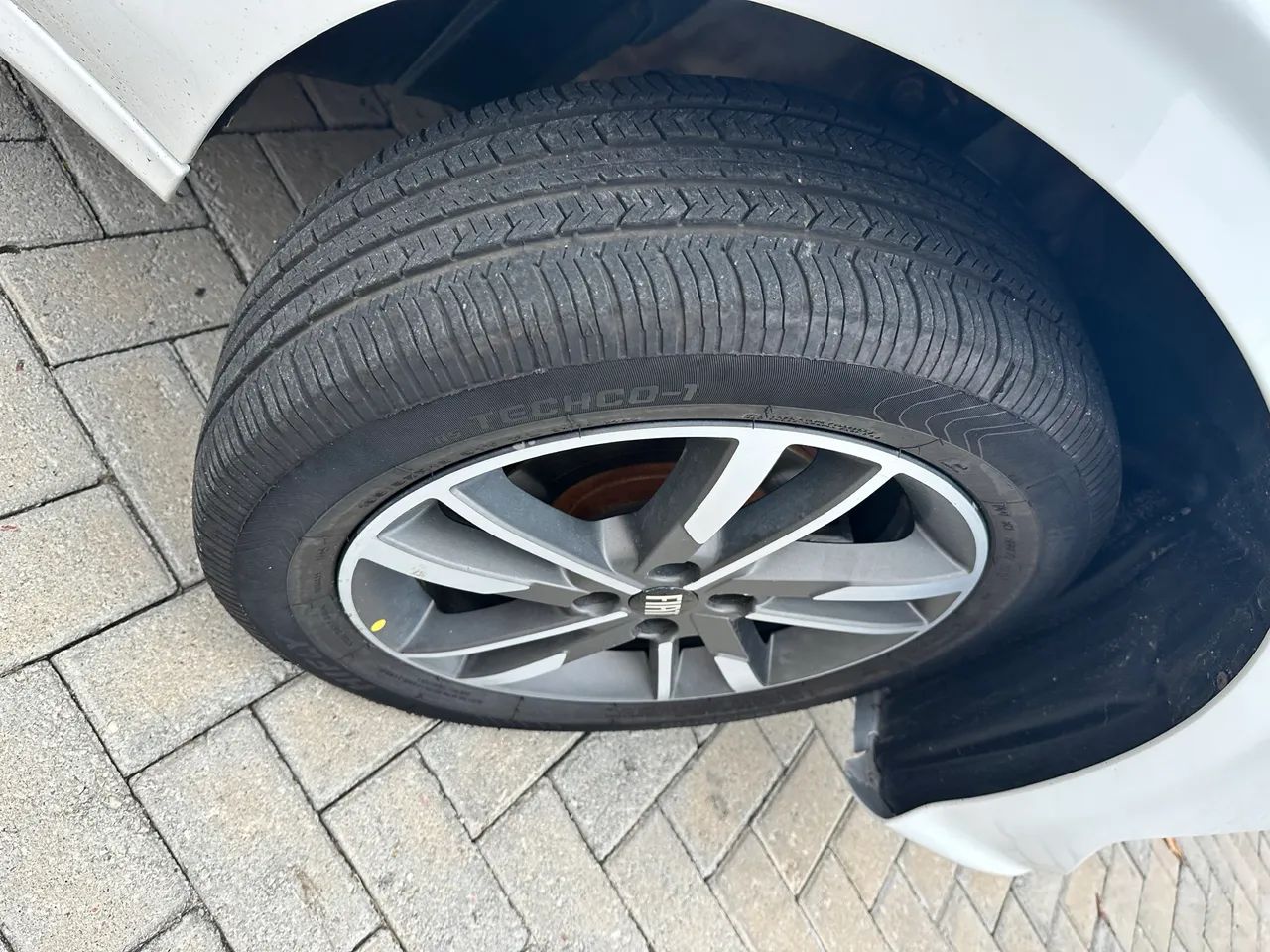 Fiat Cronos Precision 1.3 16V Flex Aut. 2023 - Foto 4