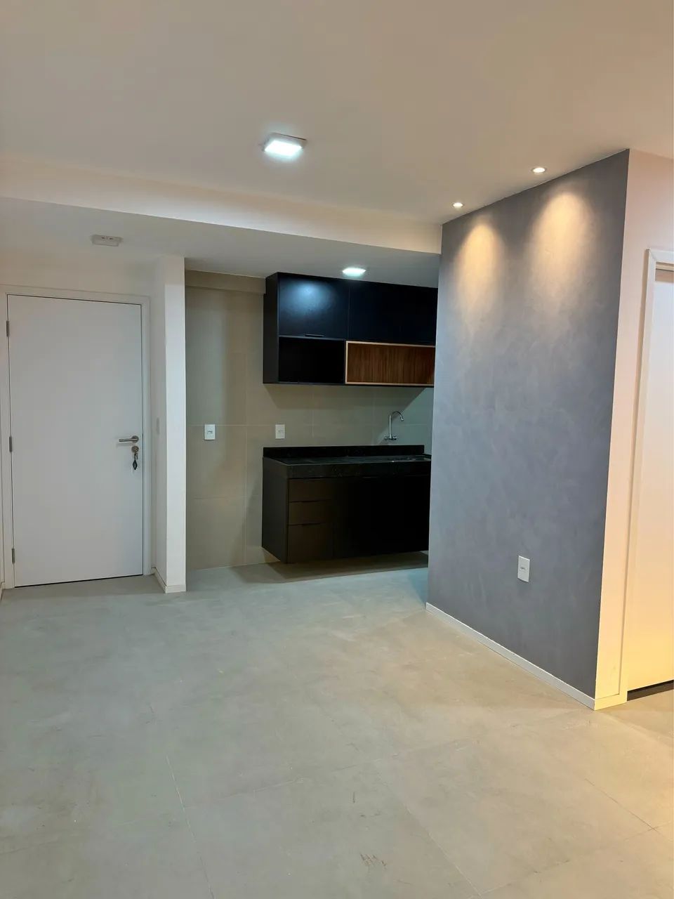 Apartamento 2/4 com móveis fixos  - Foto 3