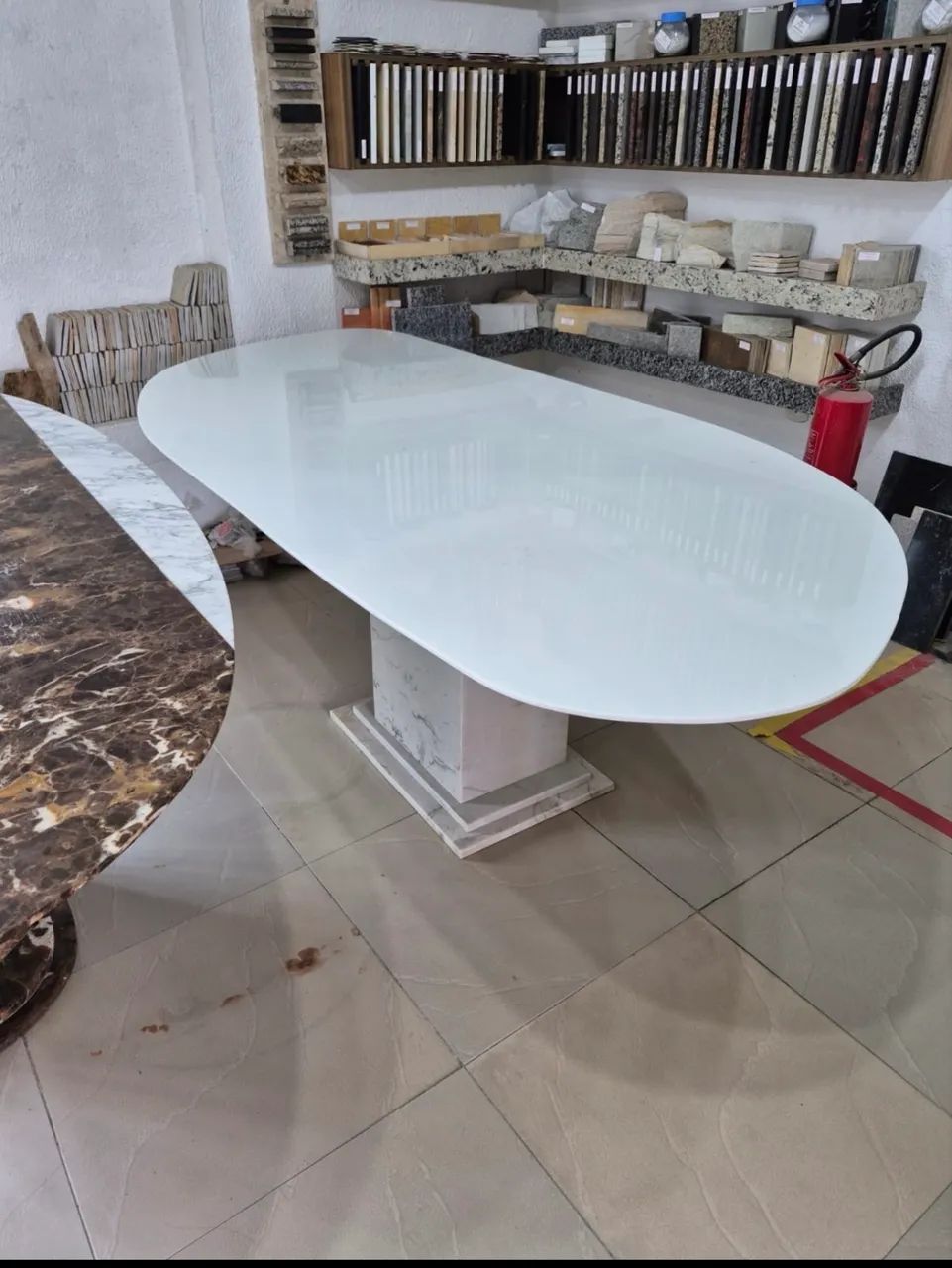 Lindas mesas em granito ou nano glasss