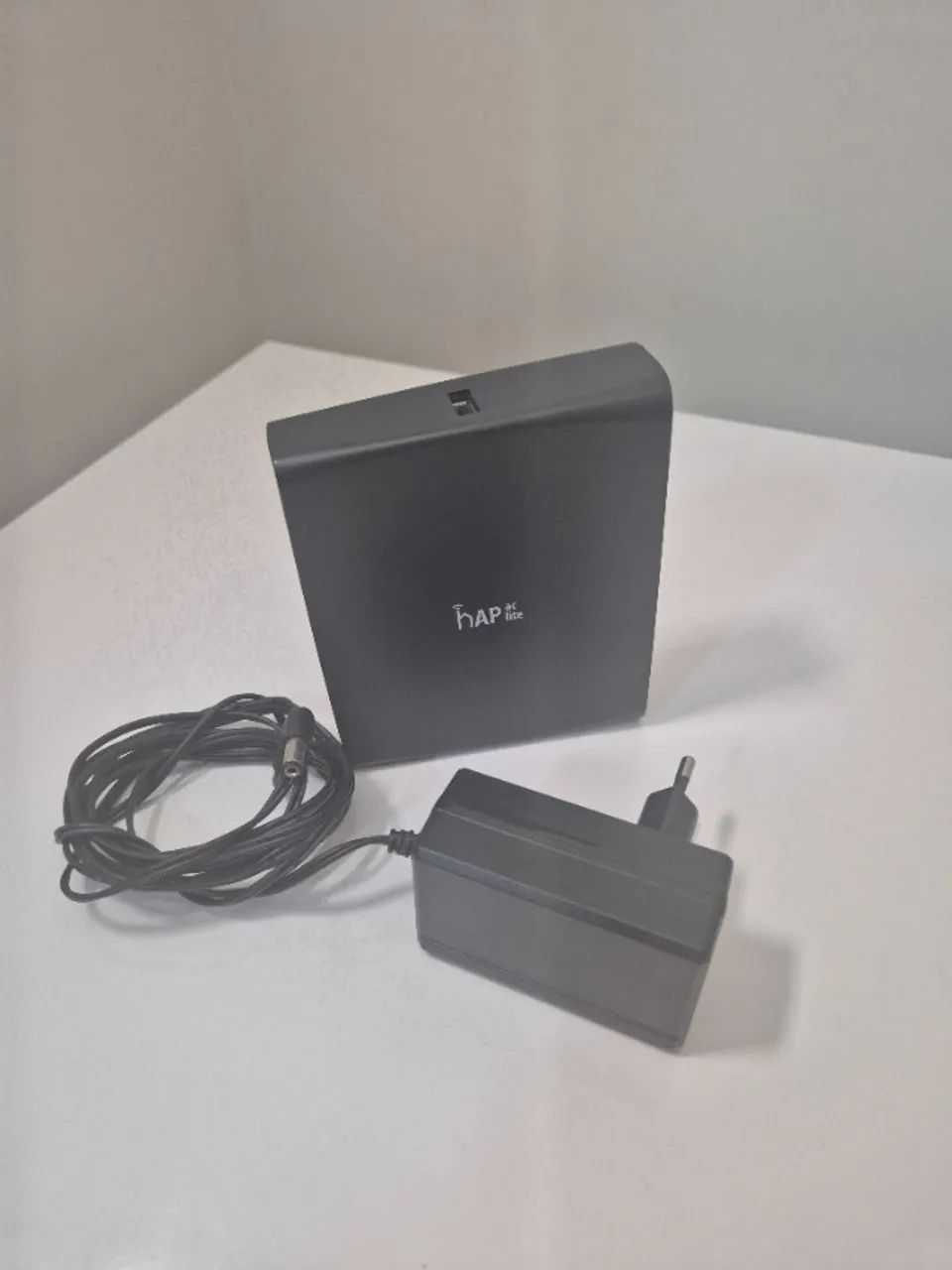 Roteador MikroTik hAP ac lite em Ótimo Estado