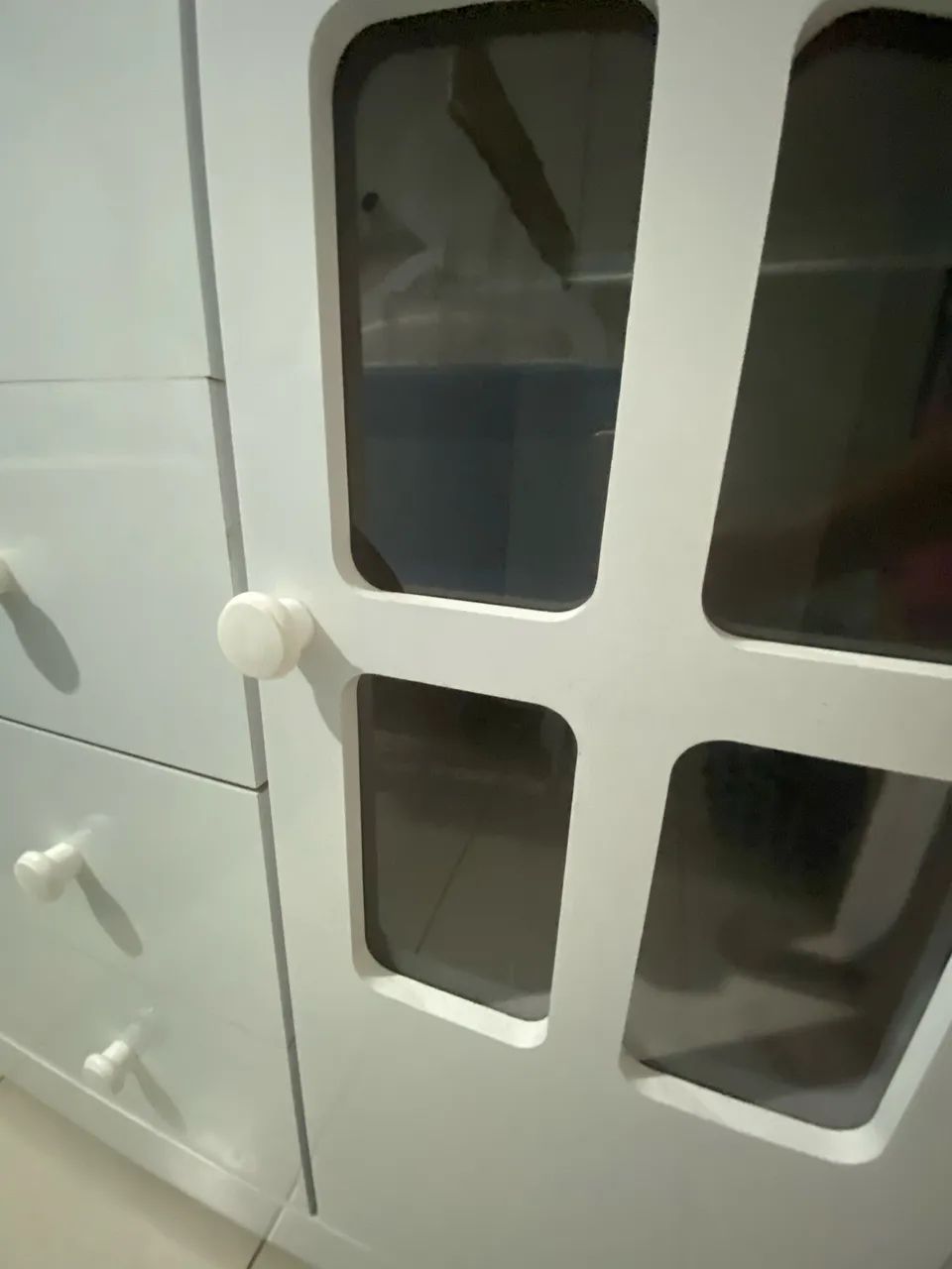 Comoda Branco 4 gavetas + cabideiro - Foto 3