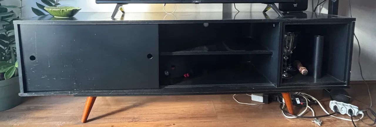 Rack Estilo retrô preto com pés palito - Foto 3