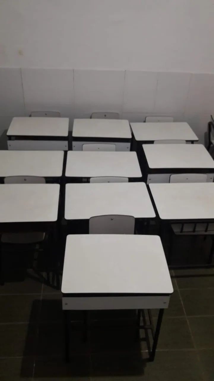 10 CADEIRAS COM MESA PARA ESCOLAS DE FERRO