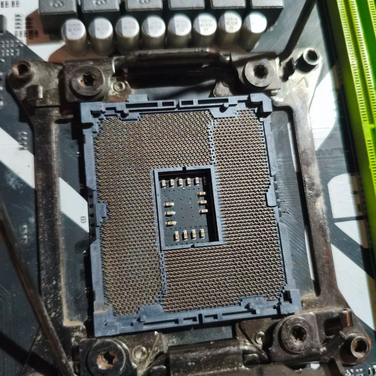 [SUCATA] X99-8M-F com defeito - Foto 4