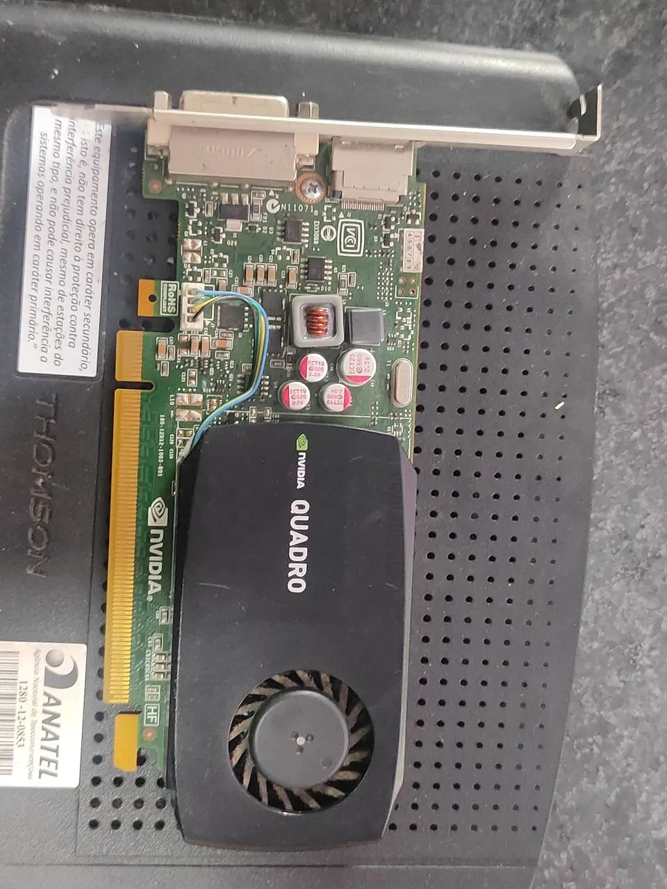 Placa de vídeo QUADRO 1GB