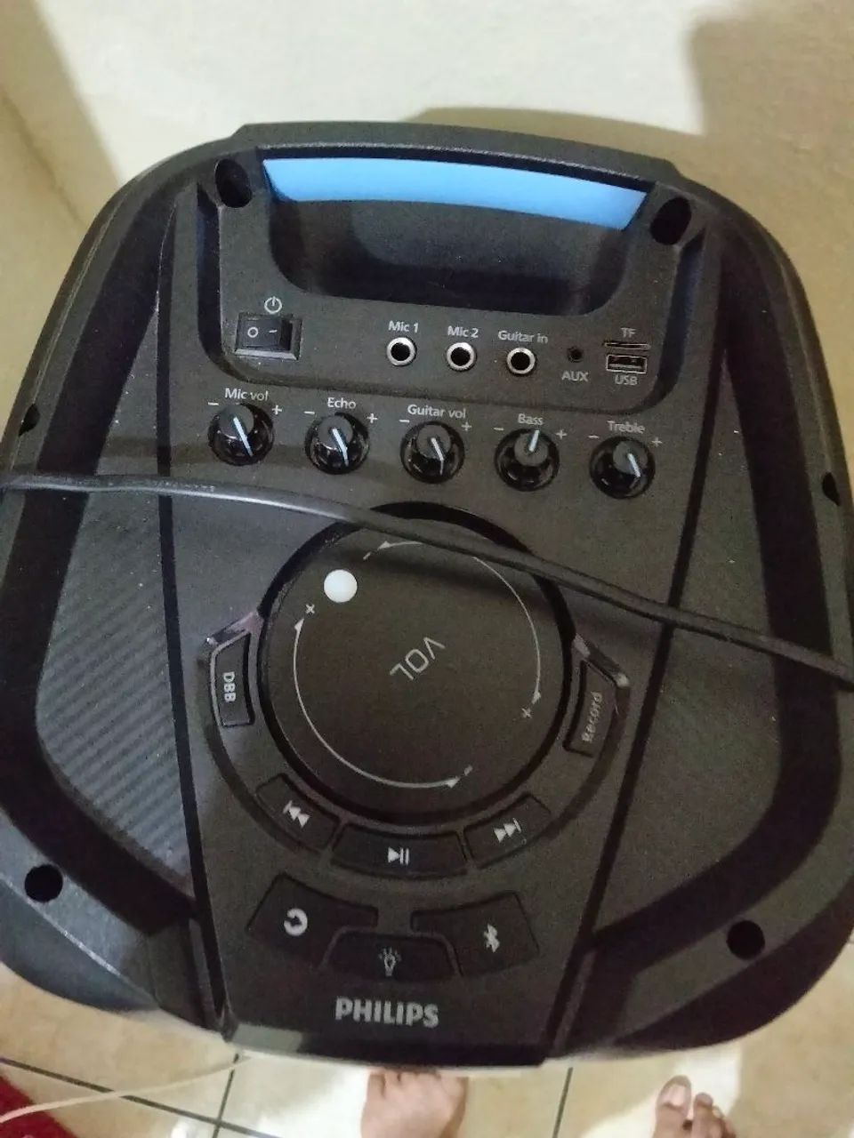 Caixa de som Philips 1300 watts novinha