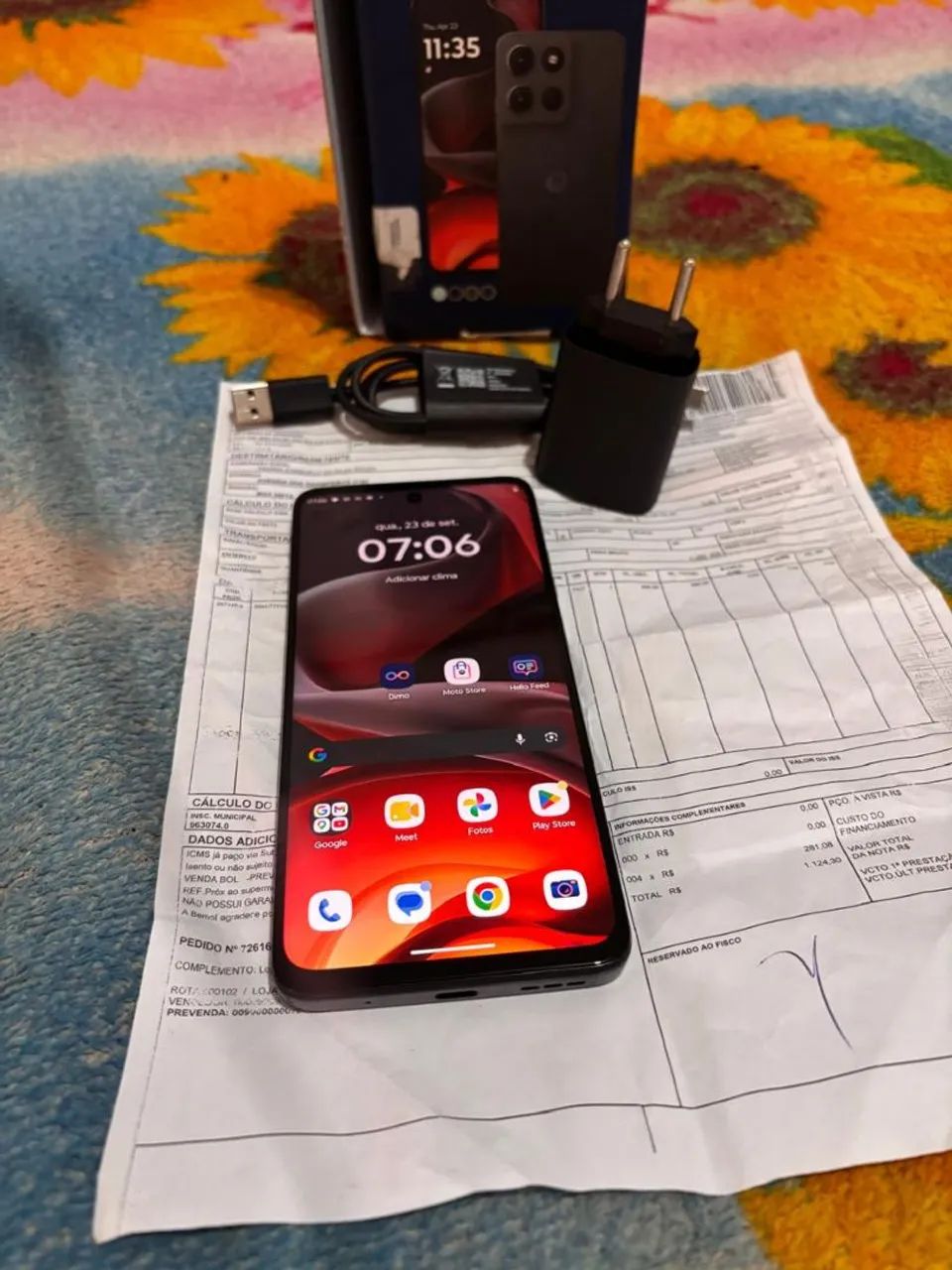 Motorola moto G15 de 256 gigas sem trinco e sem defeito funciona tudo com nota fiscal  - Foto 2