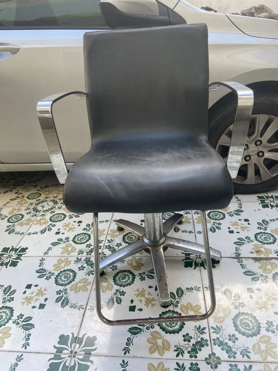 Vendo cadeira de cabeleireiro  ! - Foto 2