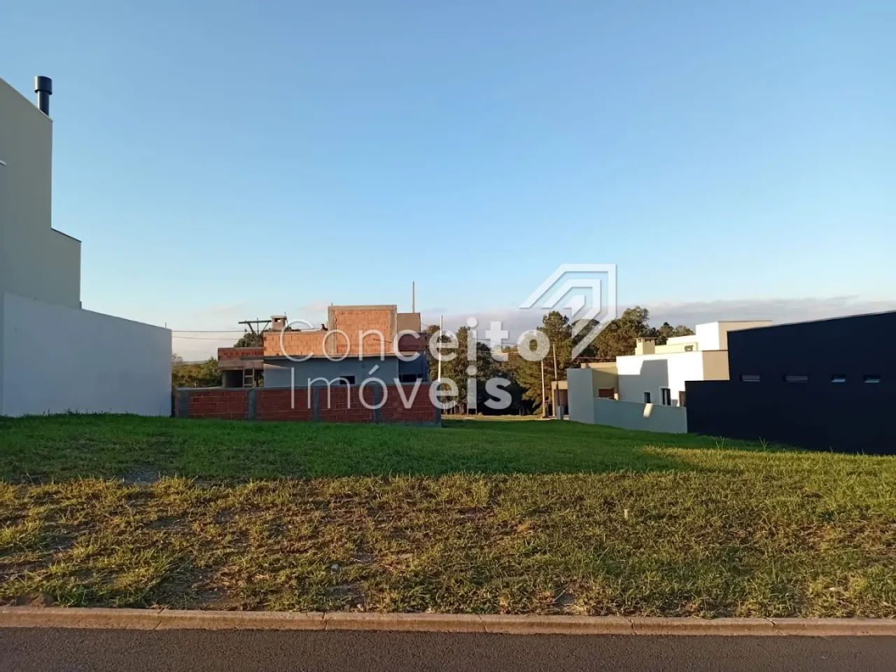 Condomínio Bosque Mistral - Terreno com 200 m² - Foto 2