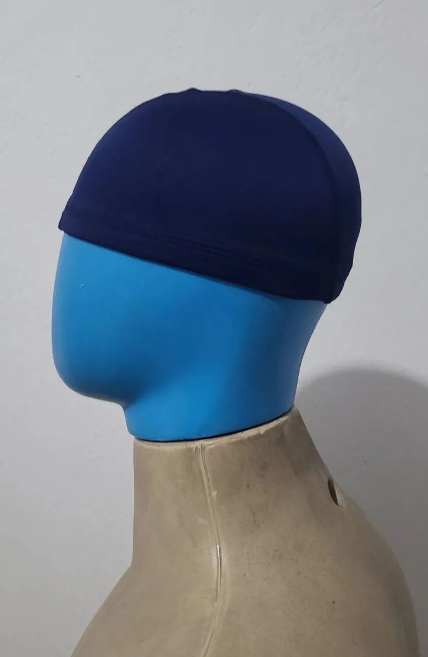 Touca Azul marinho da Speedo de natação, bonita, original, confortável, atual.  - Foto 5