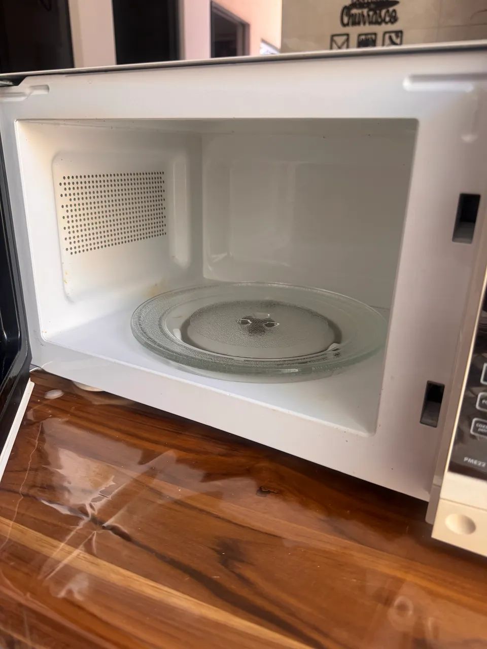 Micro-ondas Philco 19L Branco 220V Usado - Foto 4