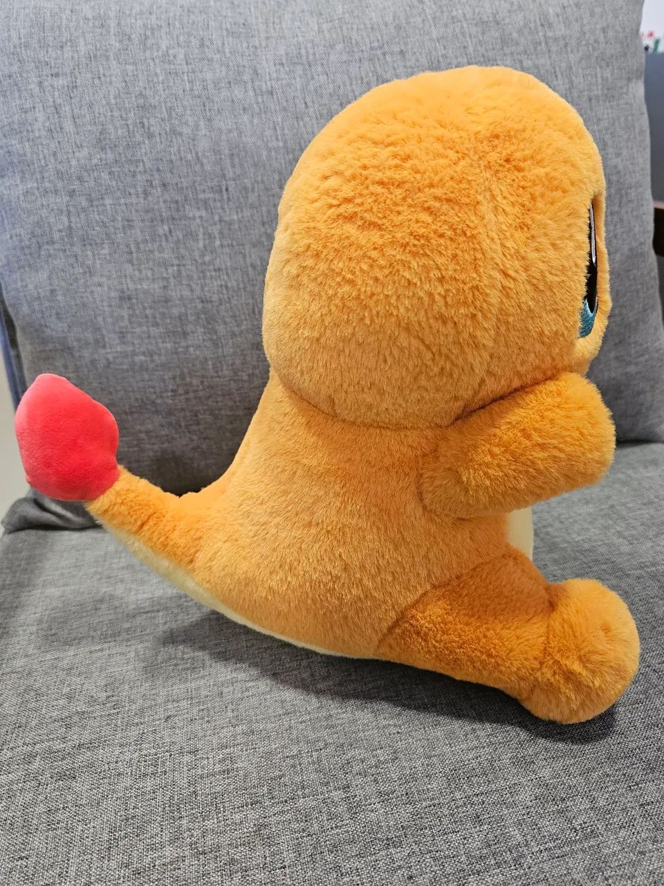 Pelúcia Pokémon Charmander - 33 cm - Nova - Foto 2