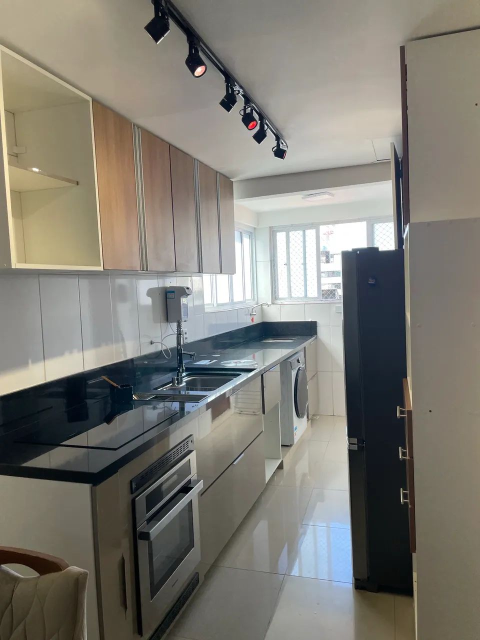 Apartamento mobiliado com garagem na melhor rua da Mouraria