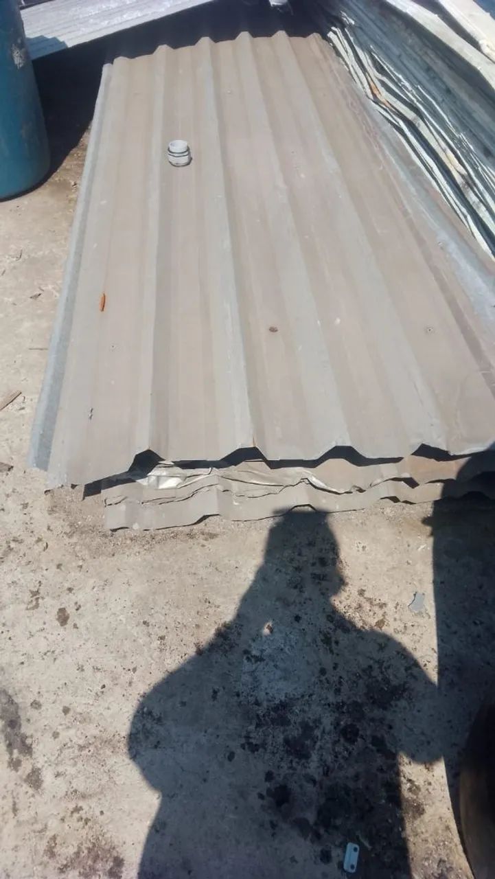 VENDO TELHAS SIMPLES USADAS.  - Foto 3