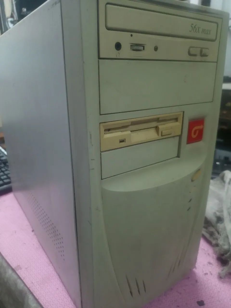 CPU K6 2 antiga funcionando Windows 98