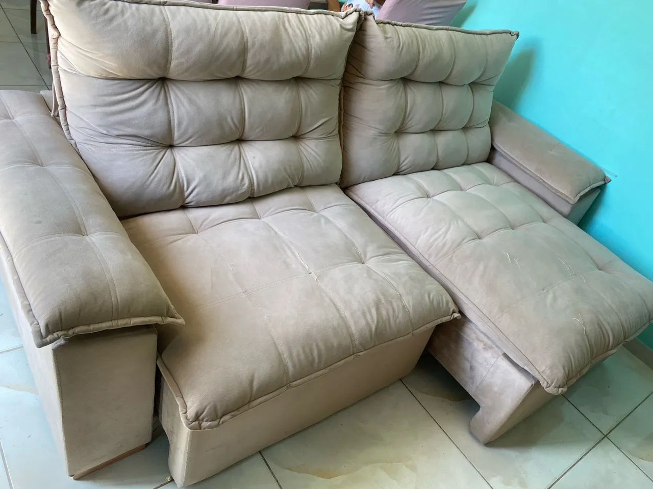 Selling a retractable and reclining sofa65578336708227120