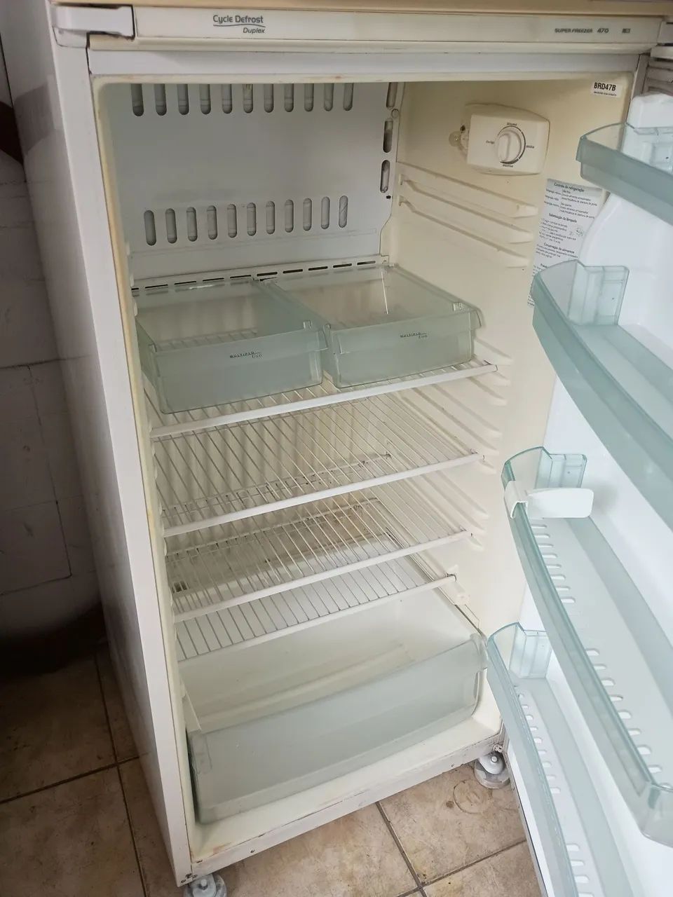 Geladeira com defeito  - Foto 2