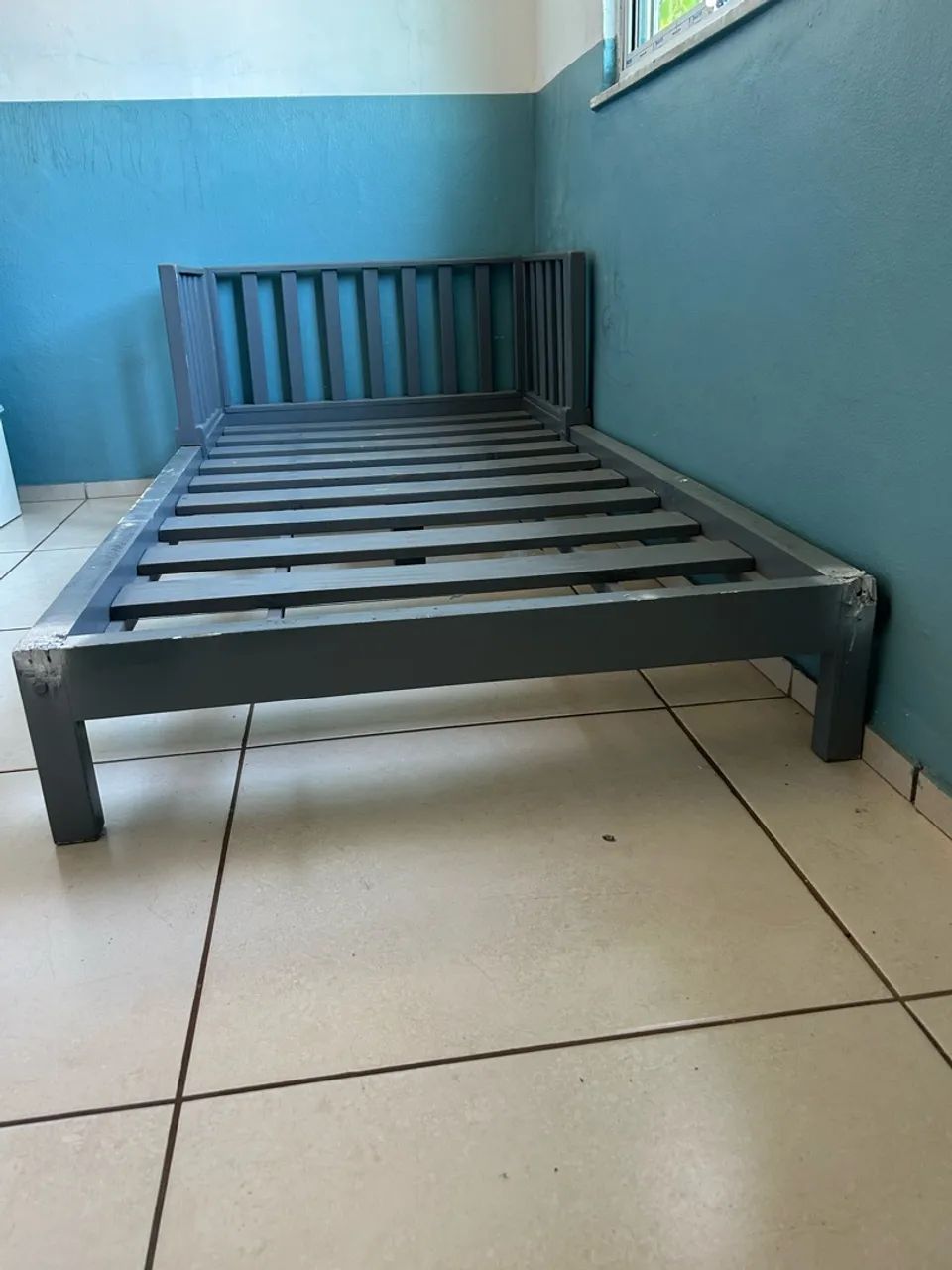 VENDO DUAS CAMAS DE MADEIRAS - Foto 4