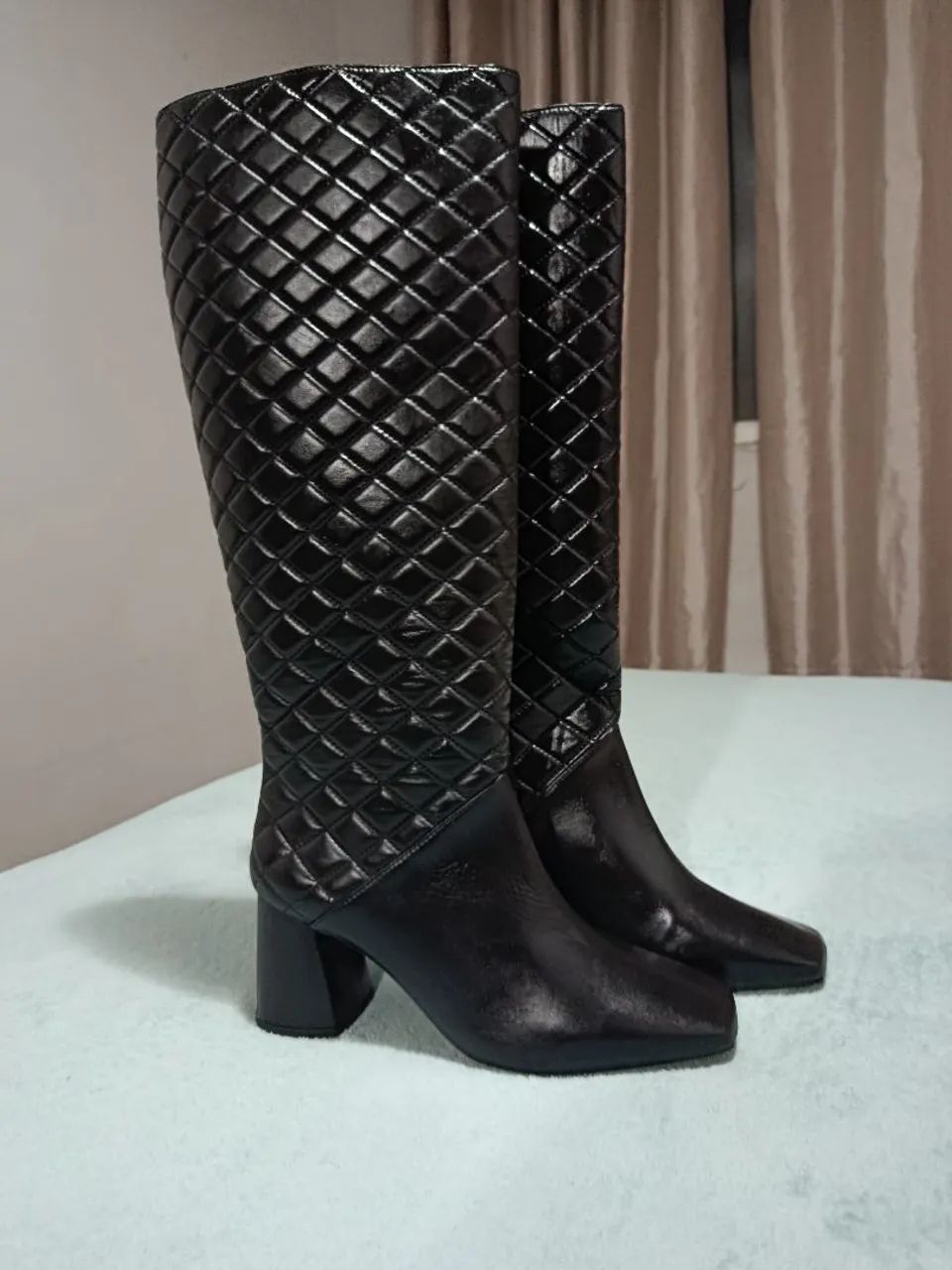 Bota Couro UZZA 