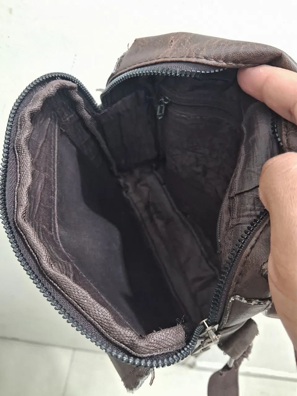 Bolsa Jeep Couro Boluo Em bom estado - Foto 3