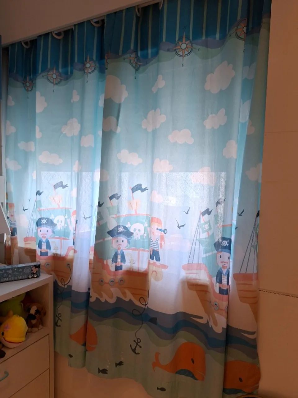 Colcha, almofada e cortina decorativas para quarto de criança. - Foto 2