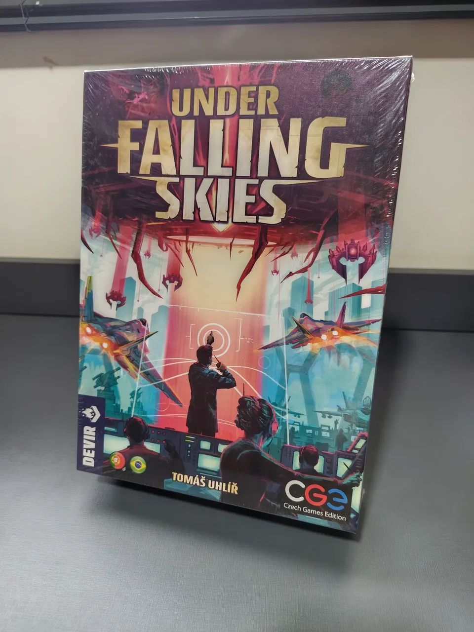 Jogo de Tabuleiro Under Falling Skies