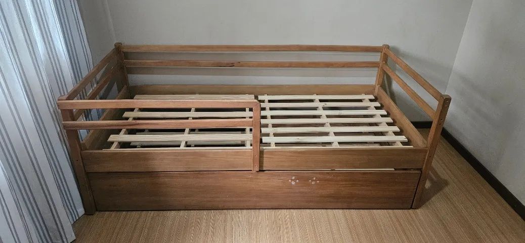 Cama solteiro com auxiliar de madeira (Bicama)