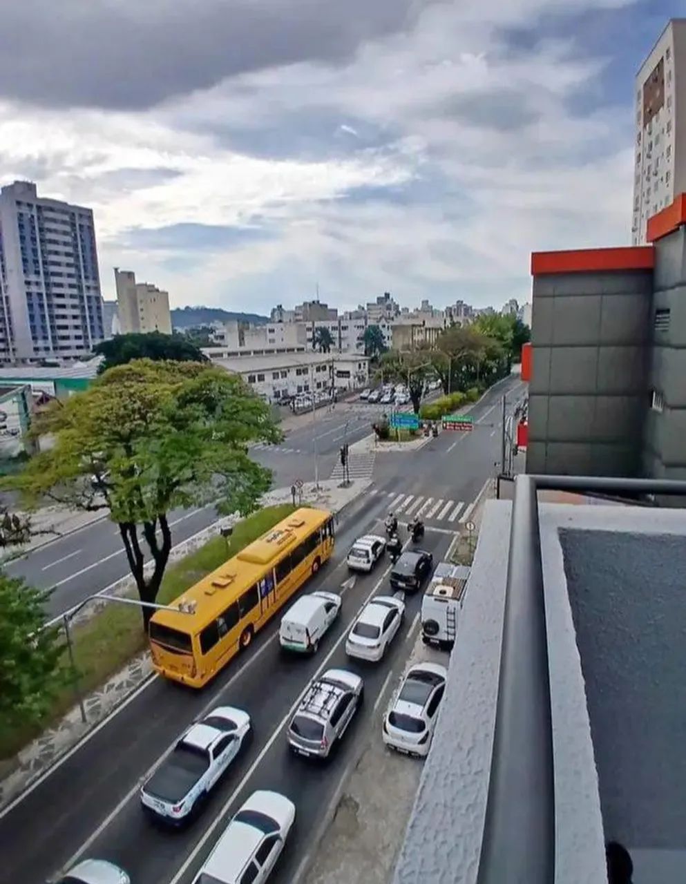 ALUGO QUARTO CENTRO CRICIUMA  P/RAPAZ.! 