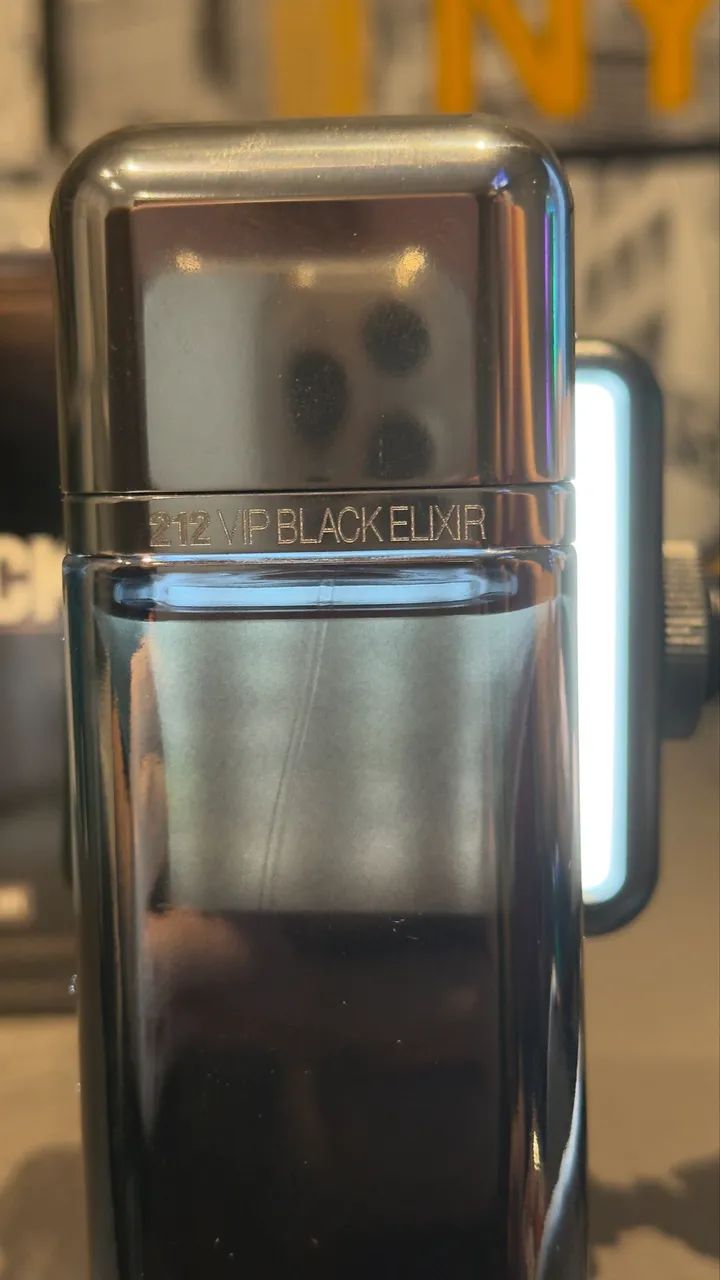 Perfume 212 Vip Black Elixir - 100ml - Foto 2