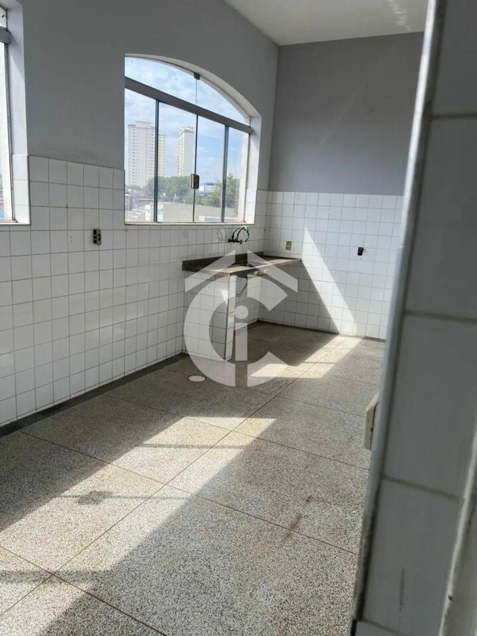 Prédio para alugar com 3 vagas, 750m² - Sapopemba - Foto 2