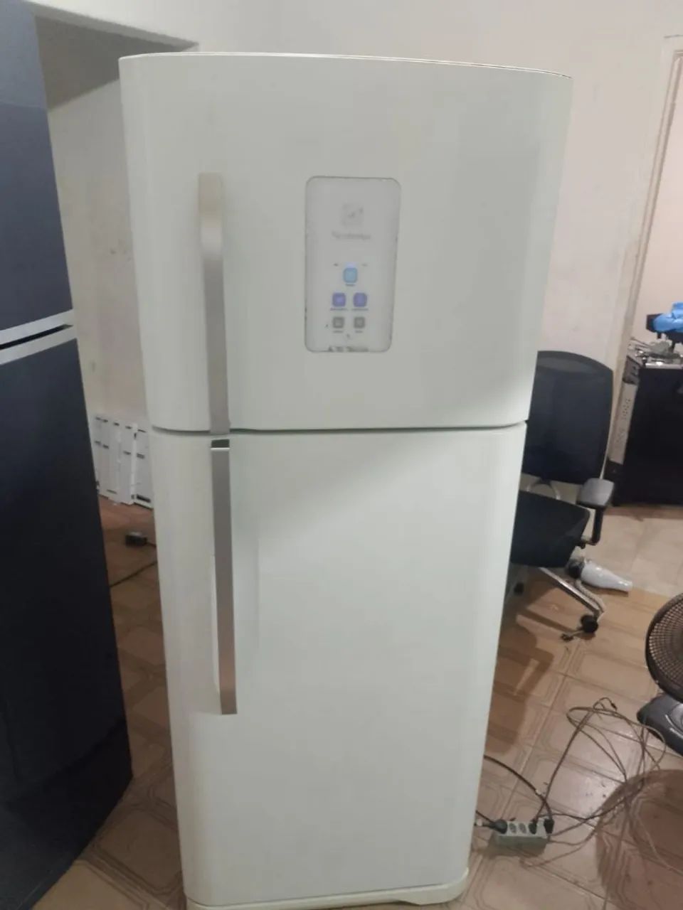 Geladeira Eletrolux 420litros TF38