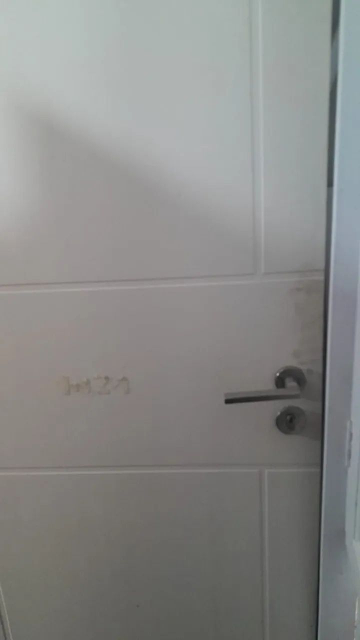 Vendo porta de 80 x 210 - Foto 3