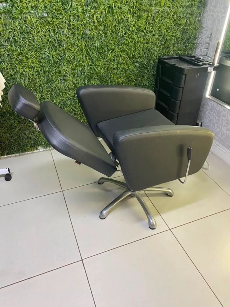 Cadeira de salao/Barbearia Reclinável ( Terra santa) - Foto 4