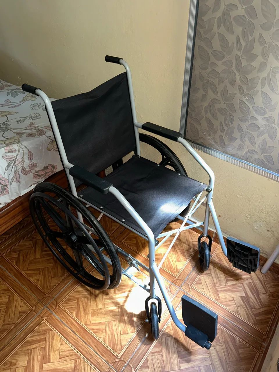 Cadeira de Rodas - ÓTIMO ESTADO - Foto 3