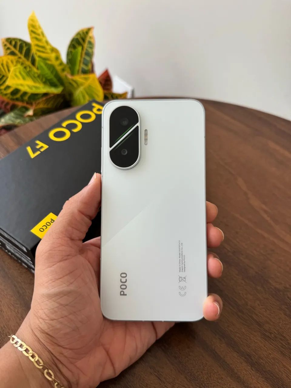 Poco F7 