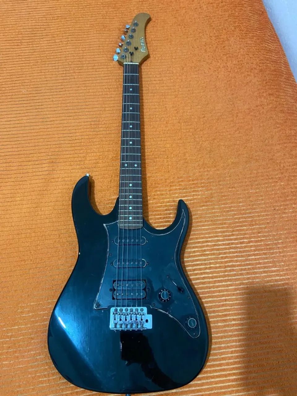 Guitarra Thomaz super strato (desapegando) leia o texto