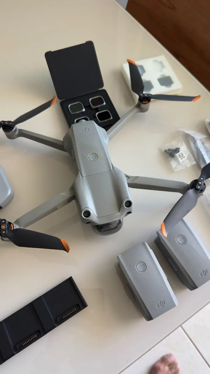 Drone DJI Airs 2S Fly Combo
