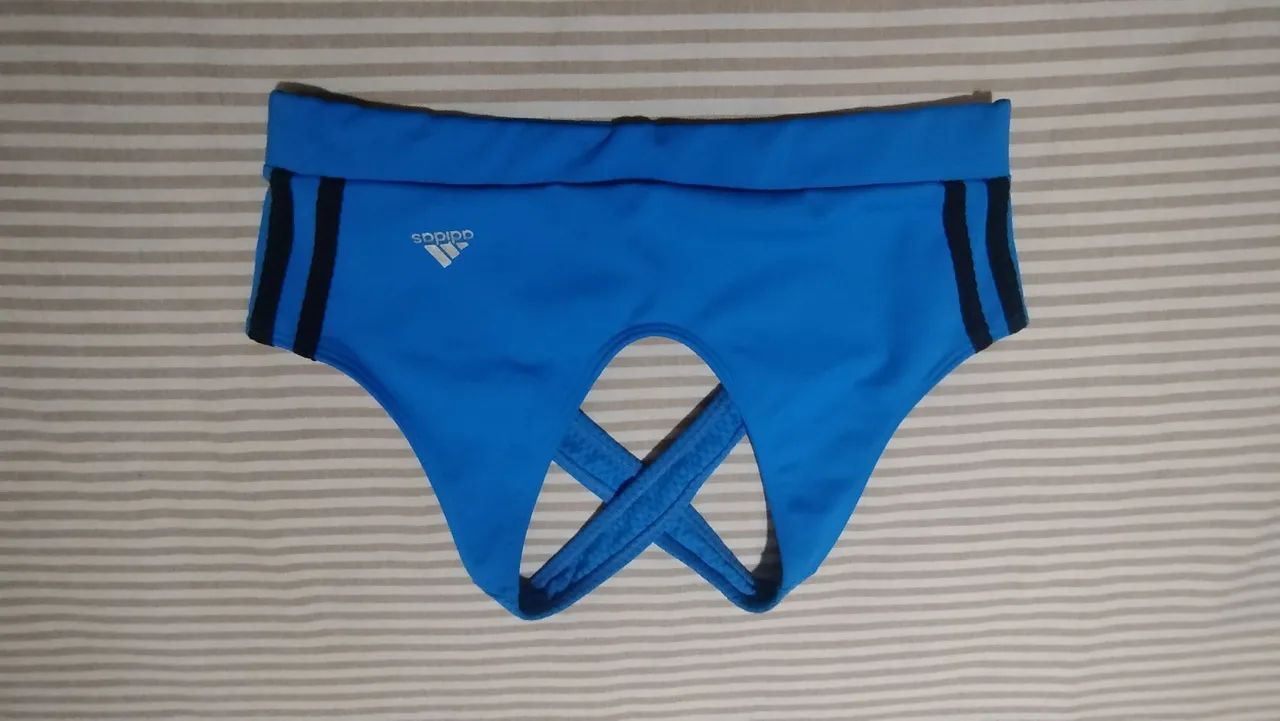 Top Adidas 