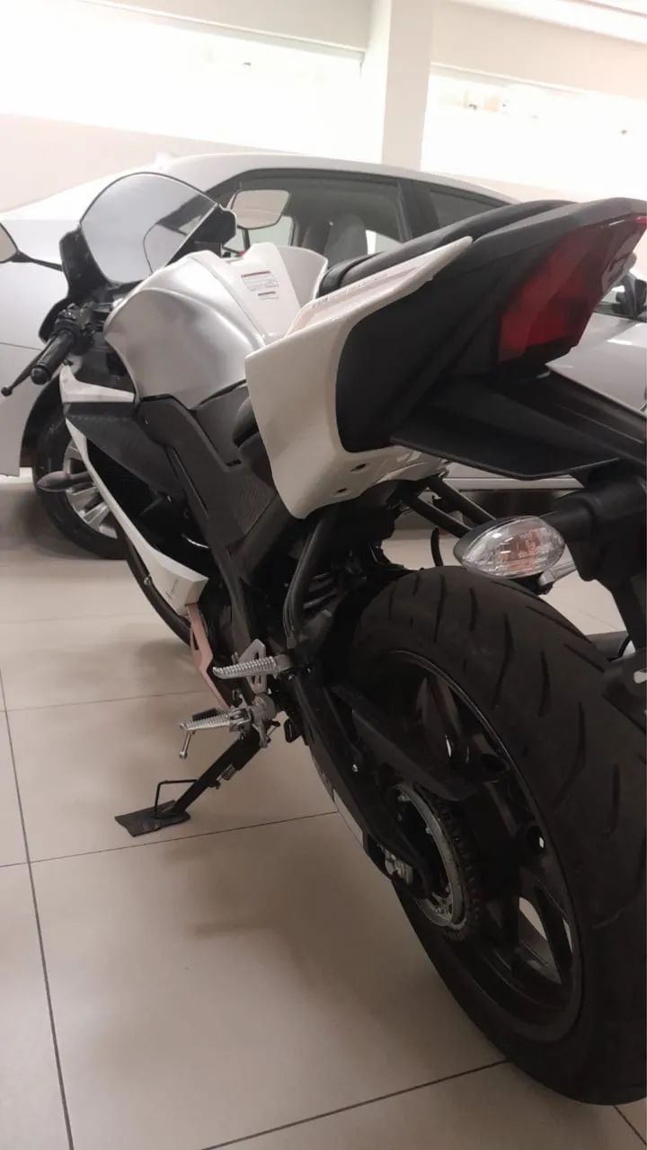 Yamaha R15 2026 - Foto 3