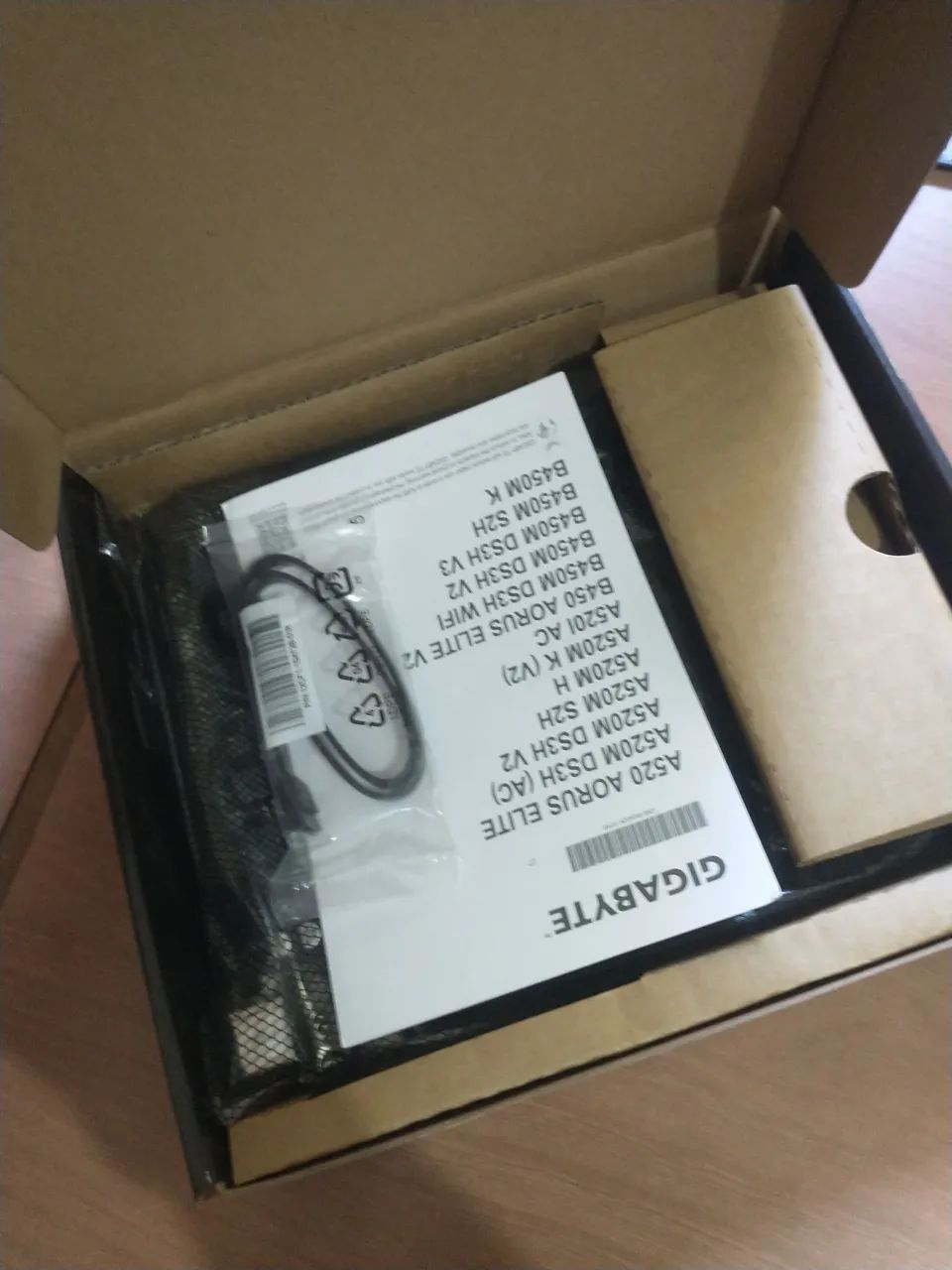 Placa Mãe A520M Gigabyte  - Foto 2