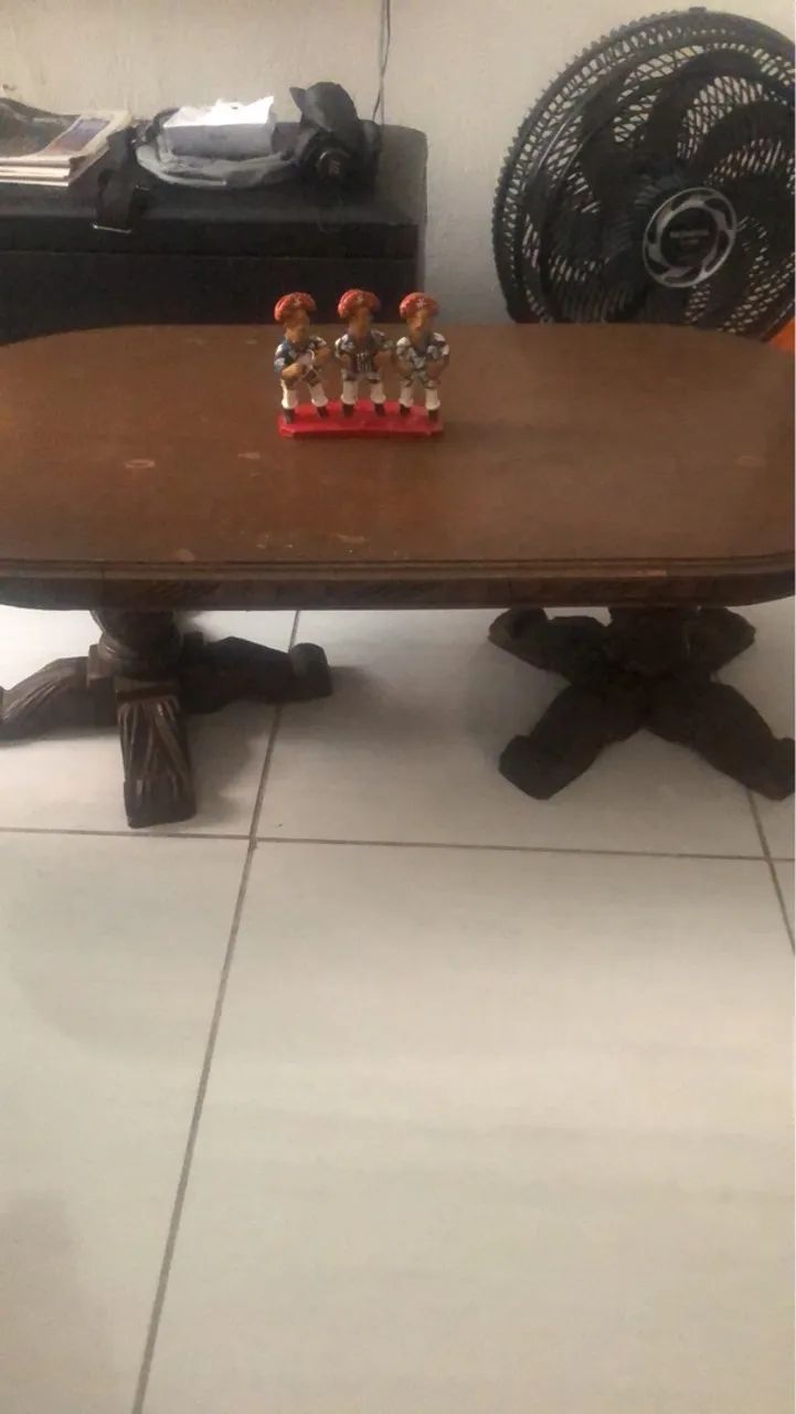Mesa de centro de madeira 