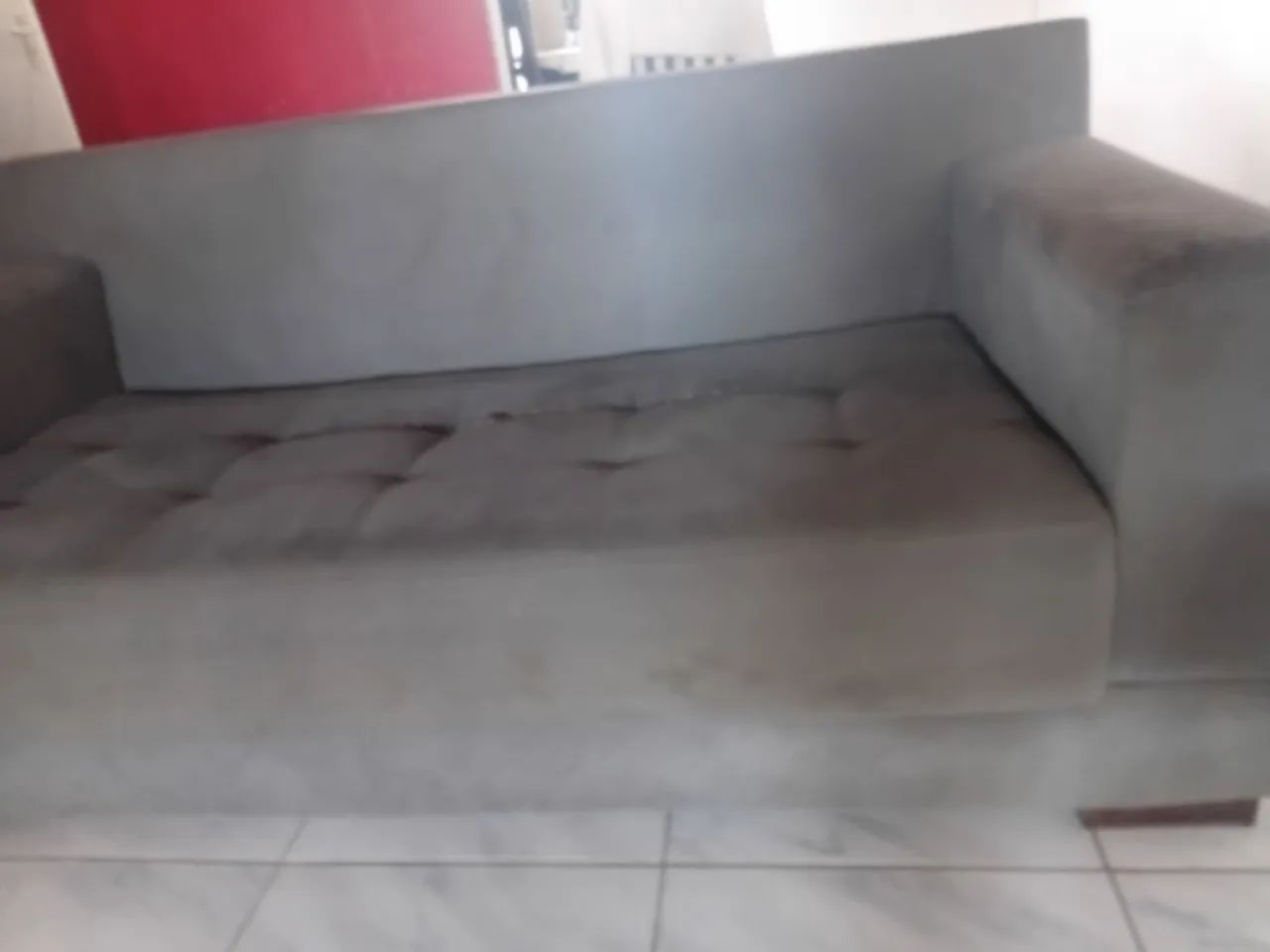 Sofa de 3 lugares cinza - Foto 2