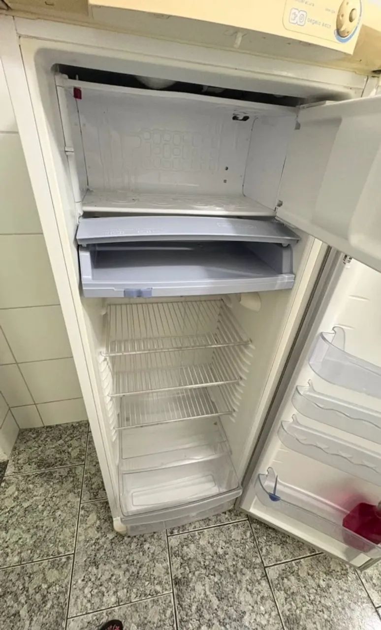 Geladeira Cônsul 230l  - Foto 2