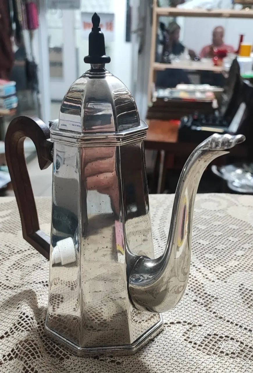 Lindo e Antigo Bule em Prata 90 - Foto 2