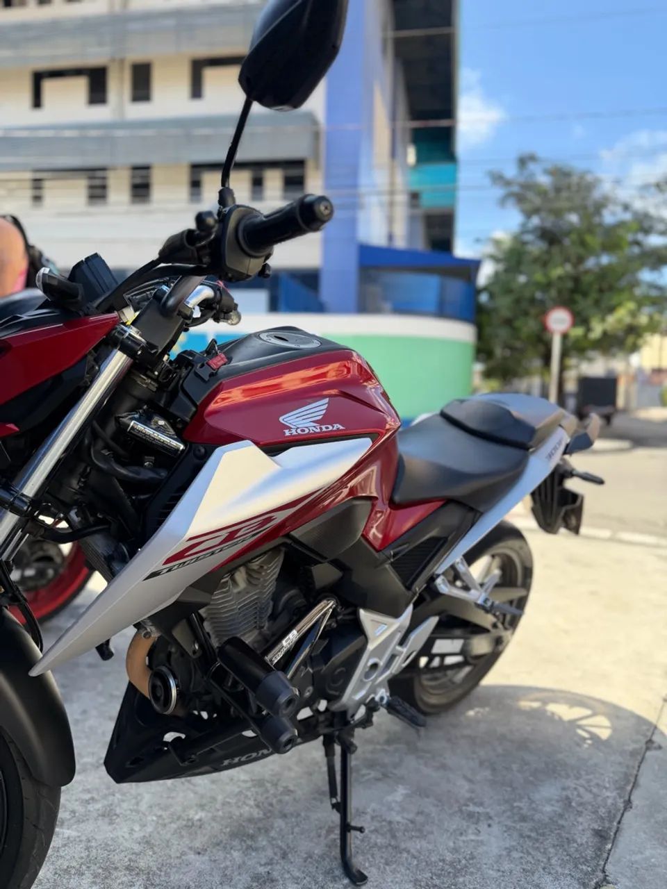 CB TWISTER 300f 2025 - Foto 3