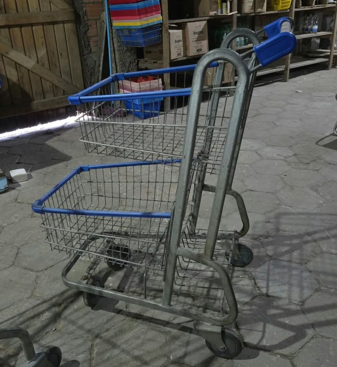 Carrinho de supermercado azul - Foto 3